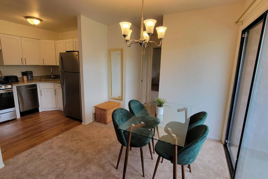 Apartment, One Bedroom Arlington Bagian luar foto
